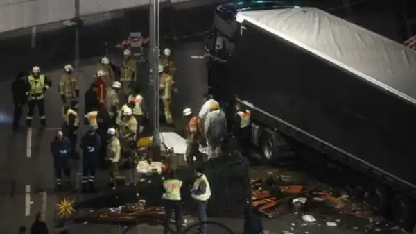 12 killed as lorry crashes into Berlin Xmas market